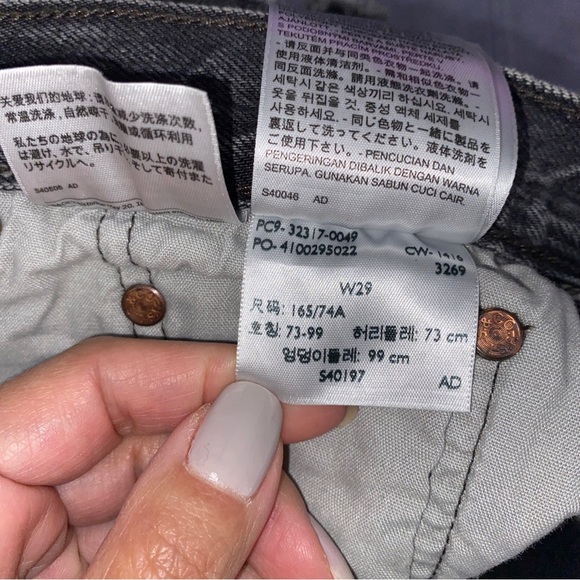 Bundle Lot Of 2 Womens Jeans black Shorts Levis, Klique 29 L - Picture 11 of 11